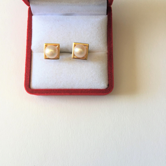 Small 14K Yellow Gold Square Stud Pearl Earrings - Picture 1 of 5